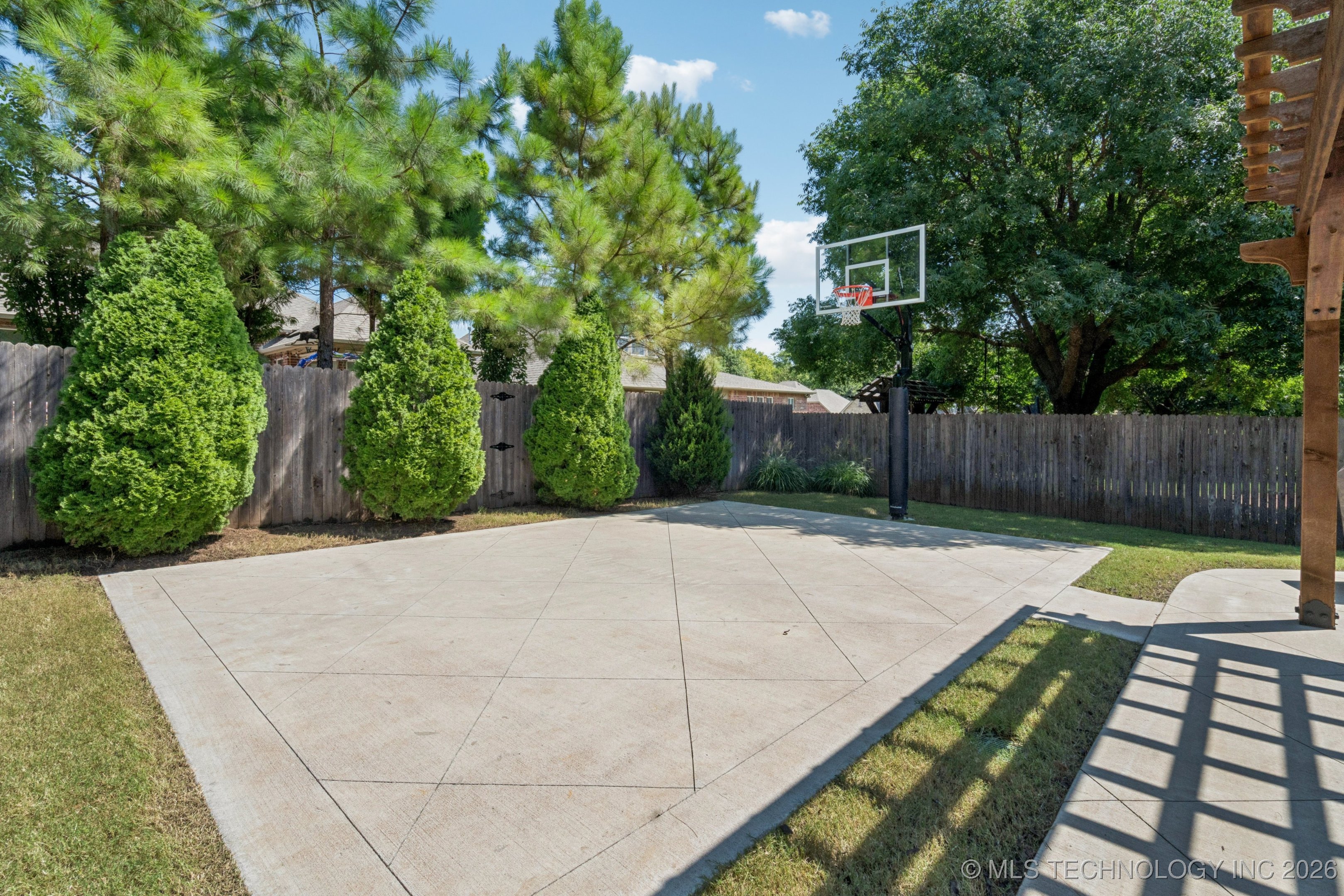 1820 E Montgomery Street