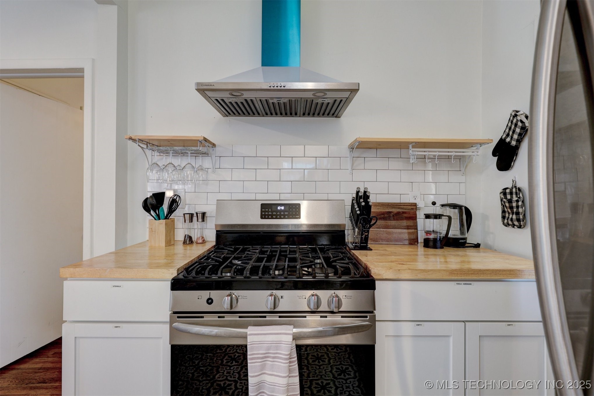 2015 W Easton Street