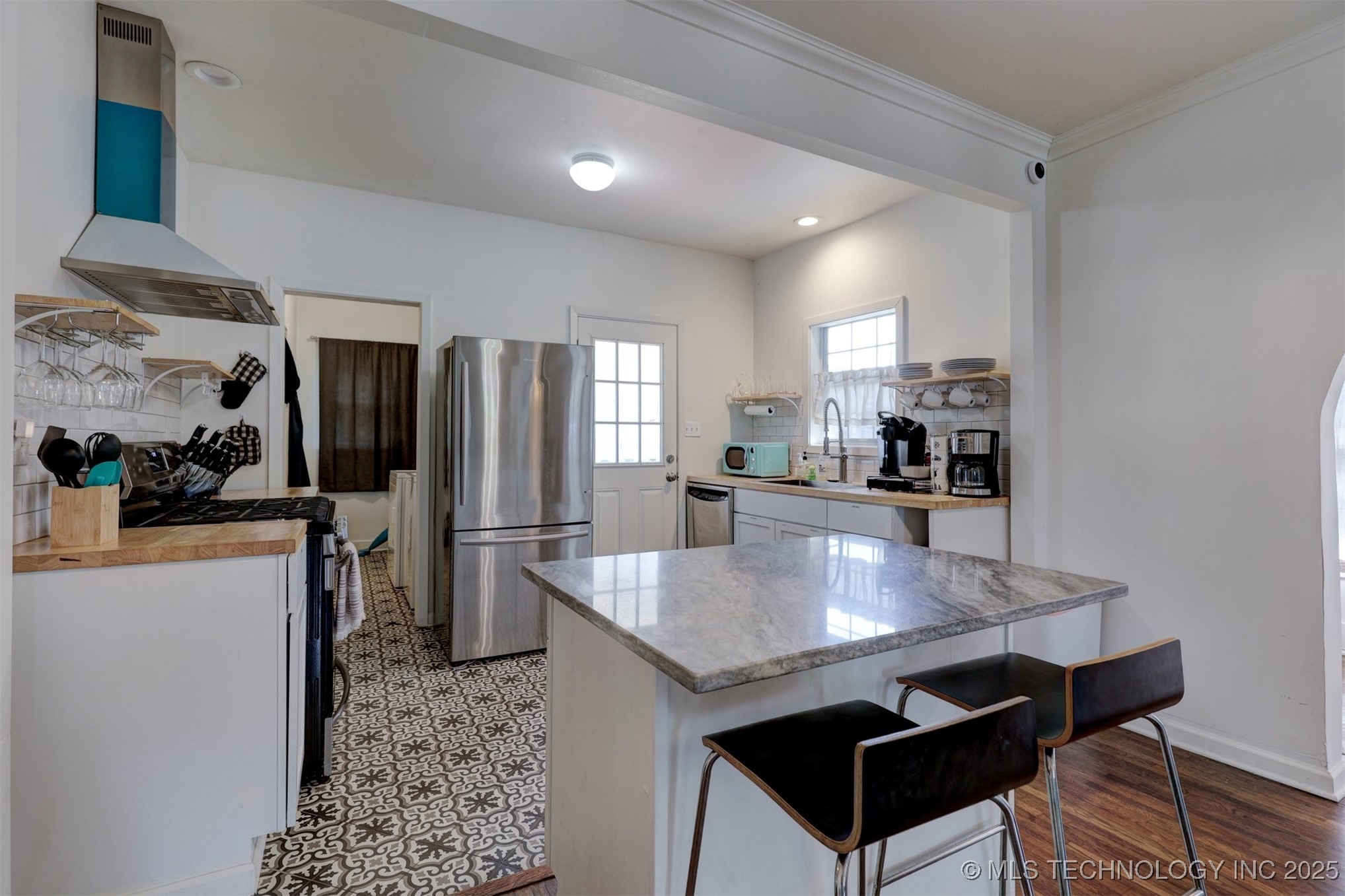 2015 W Easton Street