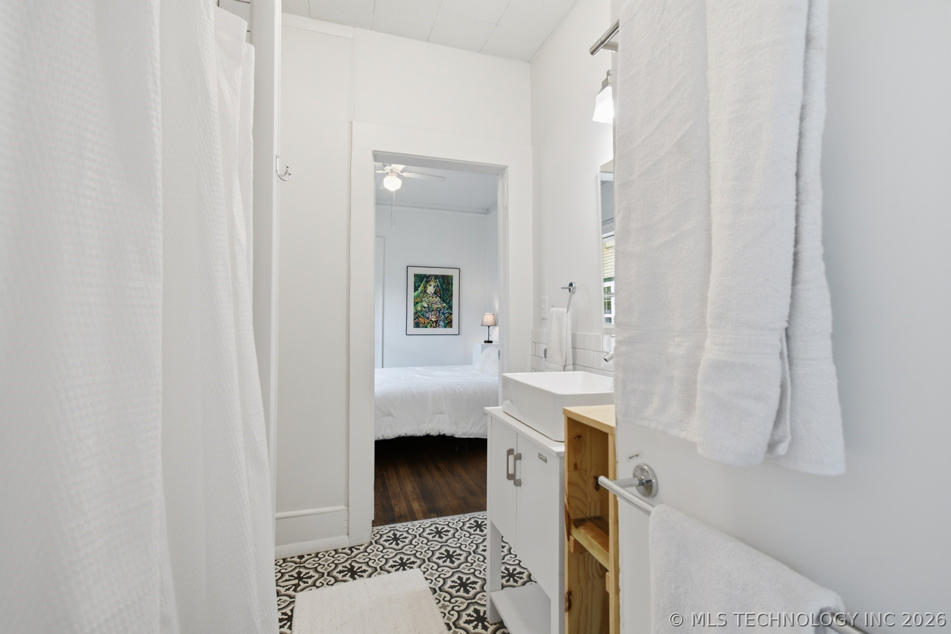 2015 W Easton Street