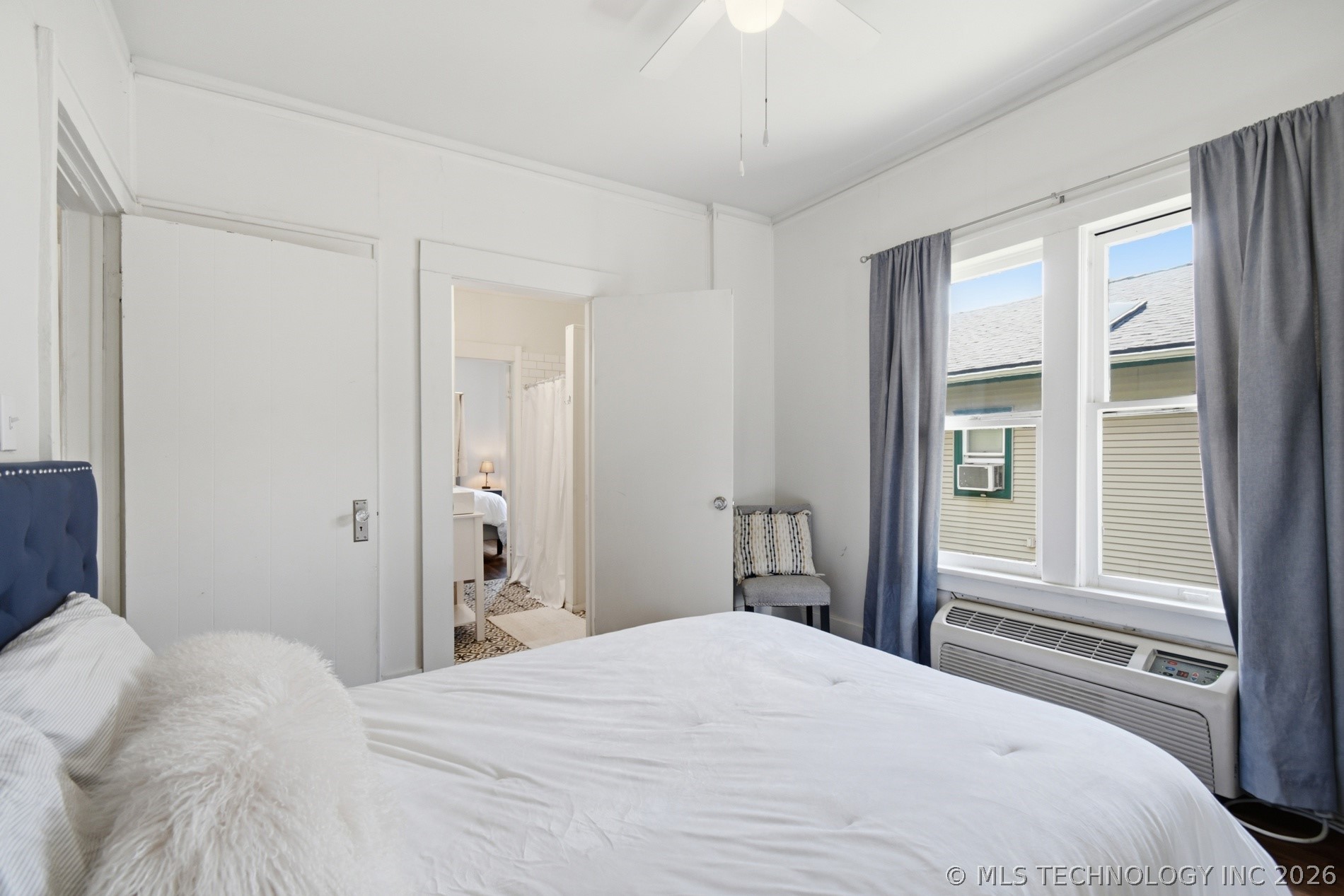 2015 W Easton Street