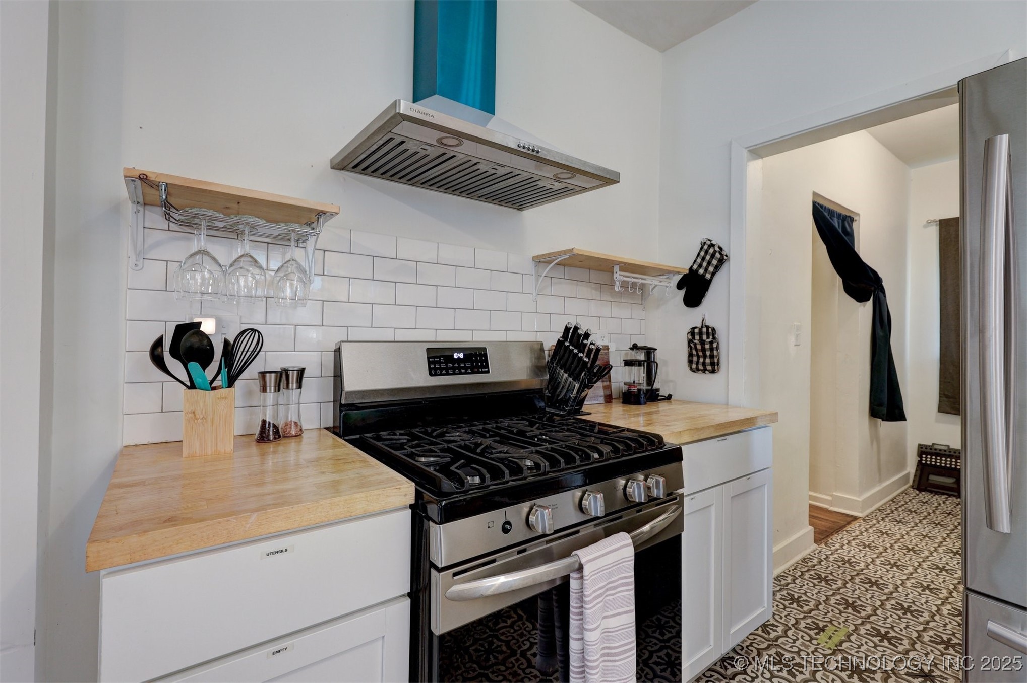 2015 W Easton Street