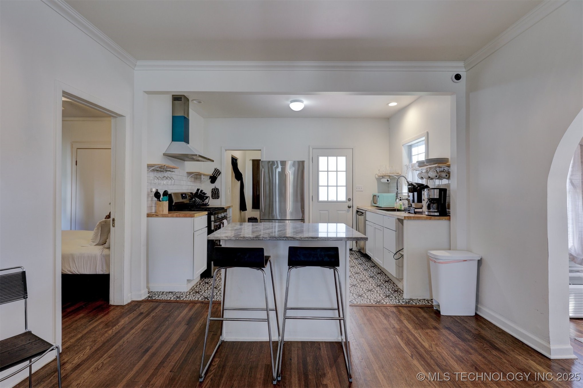 2015 W Easton Street