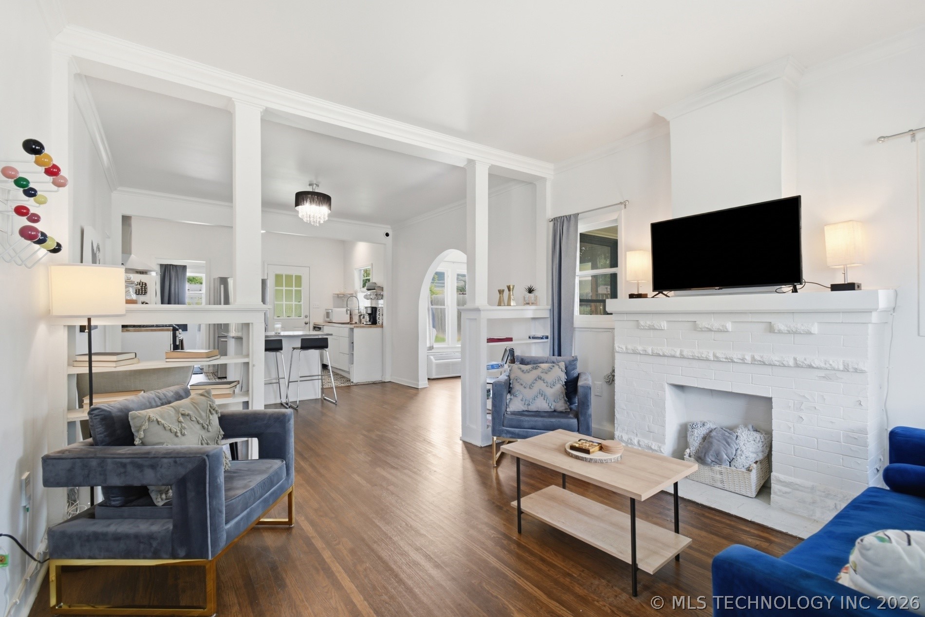 2015 W Easton Street
