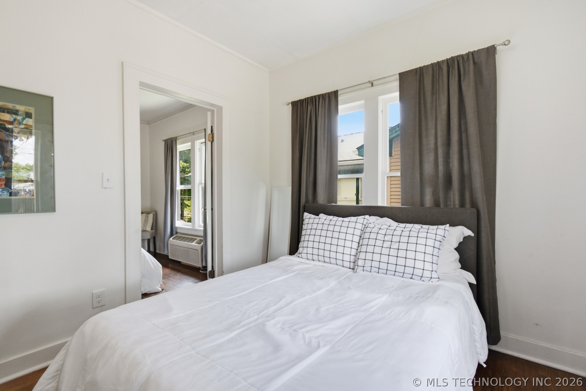 2015 W Easton Street