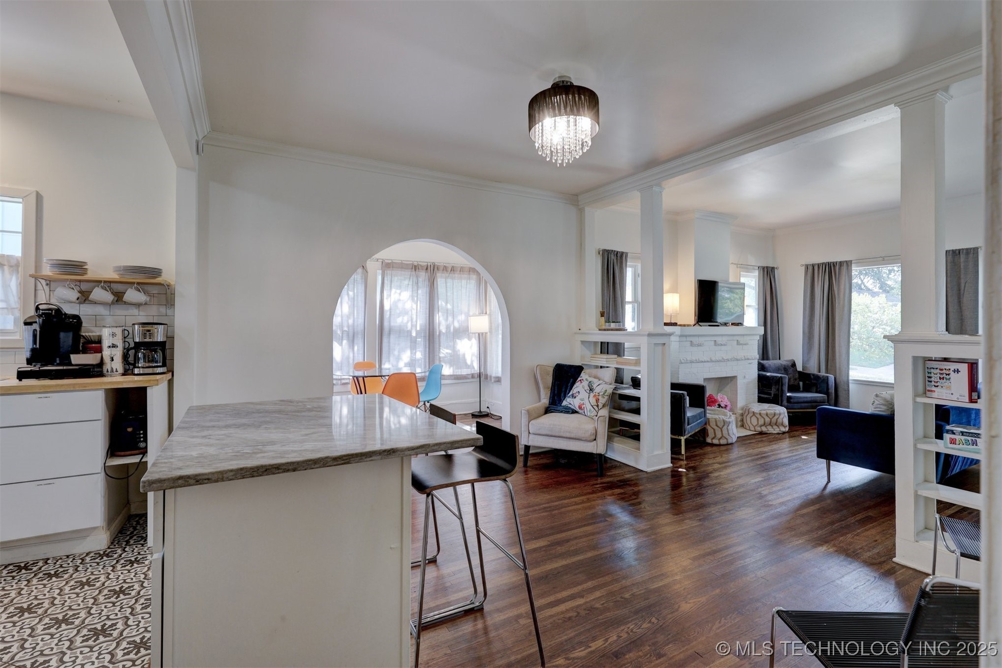 2015 W Easton Street