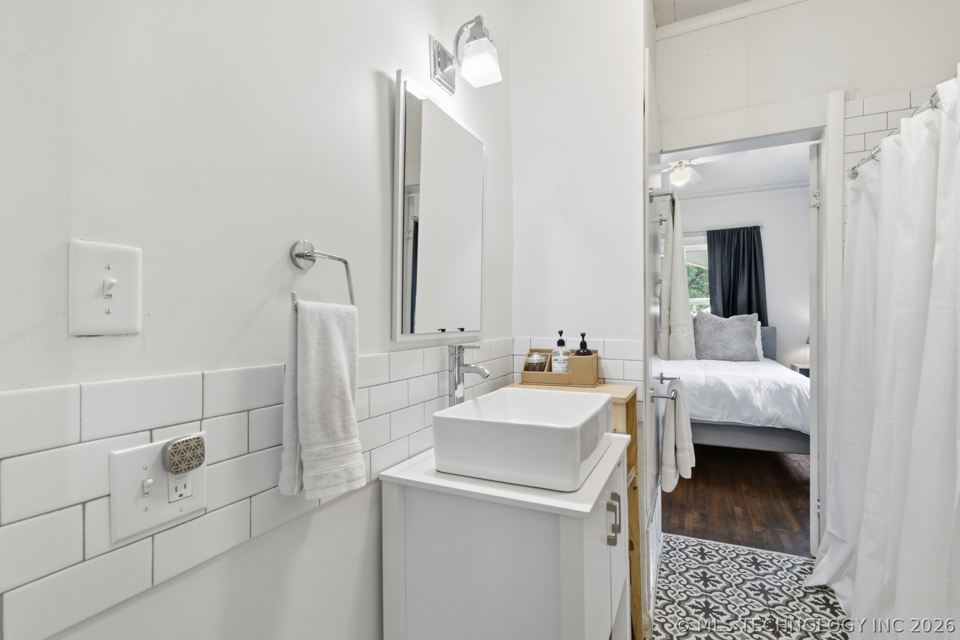 2015 W Easton Street