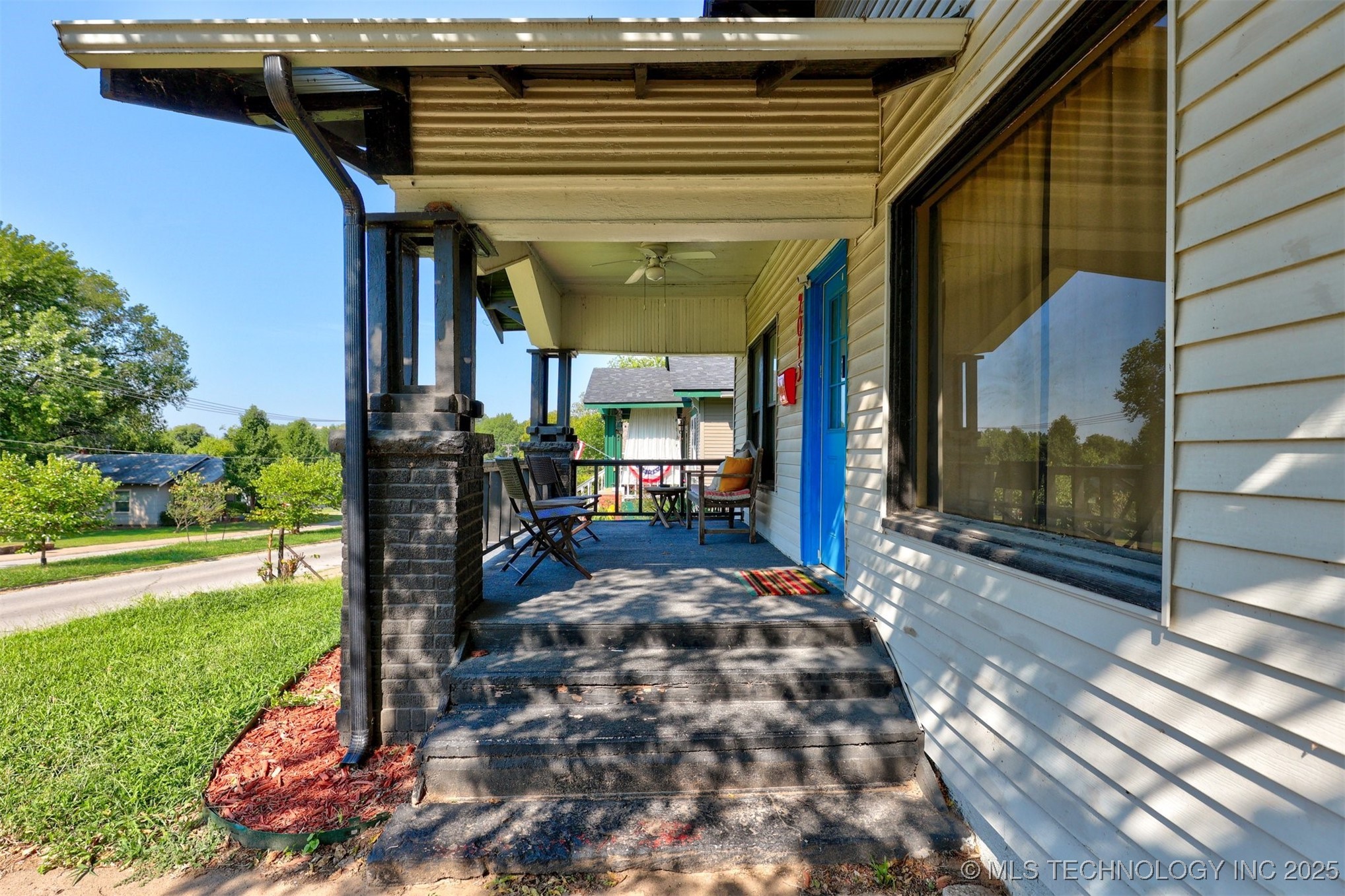 2015 W Easton Street