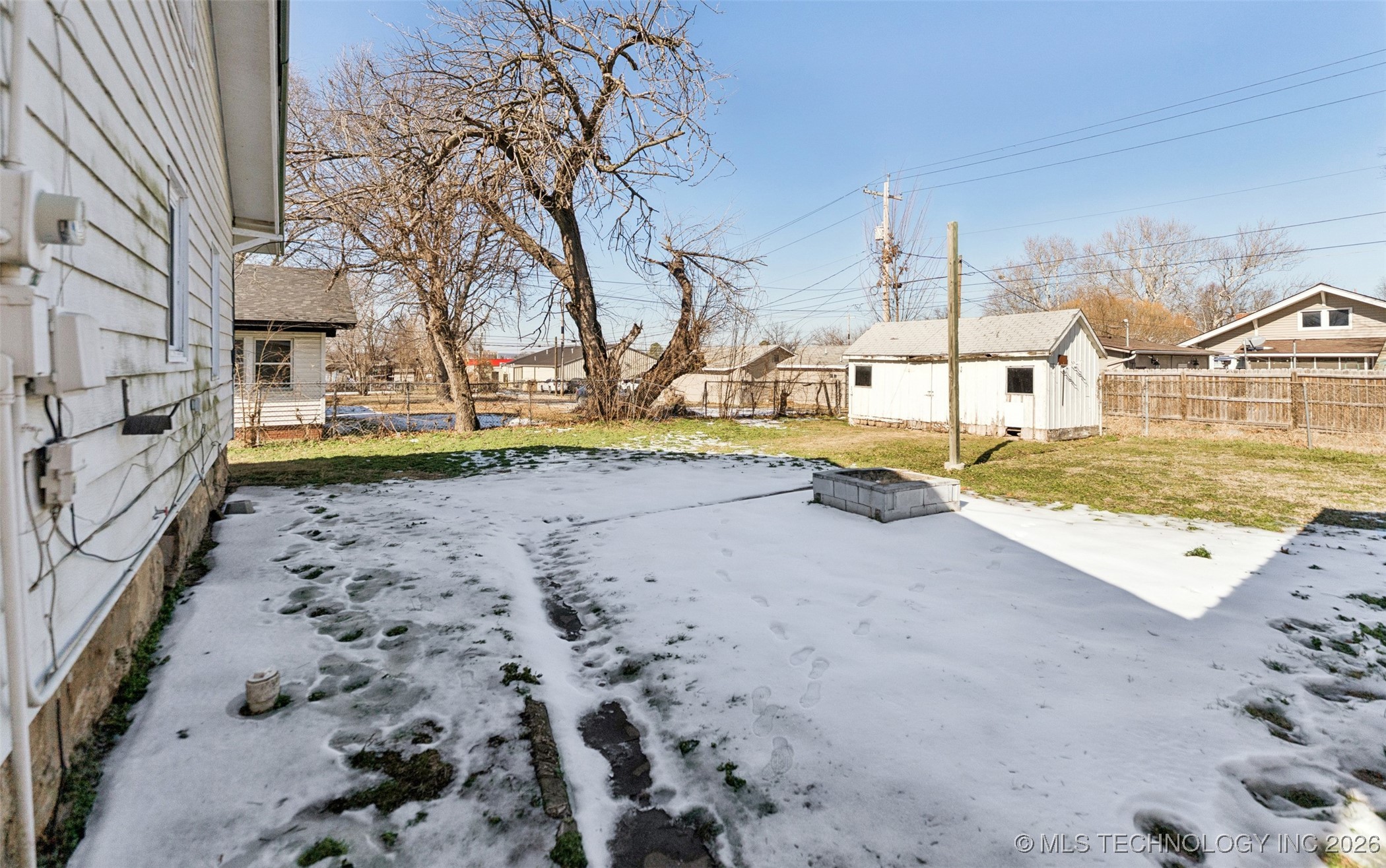 1109 E 9th Street