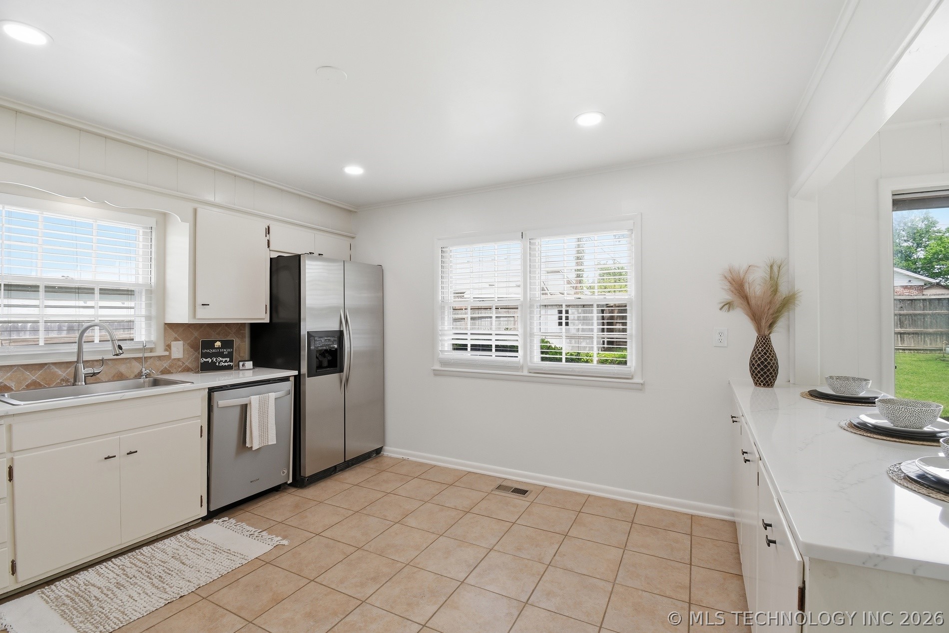 4225 E 52nd Street