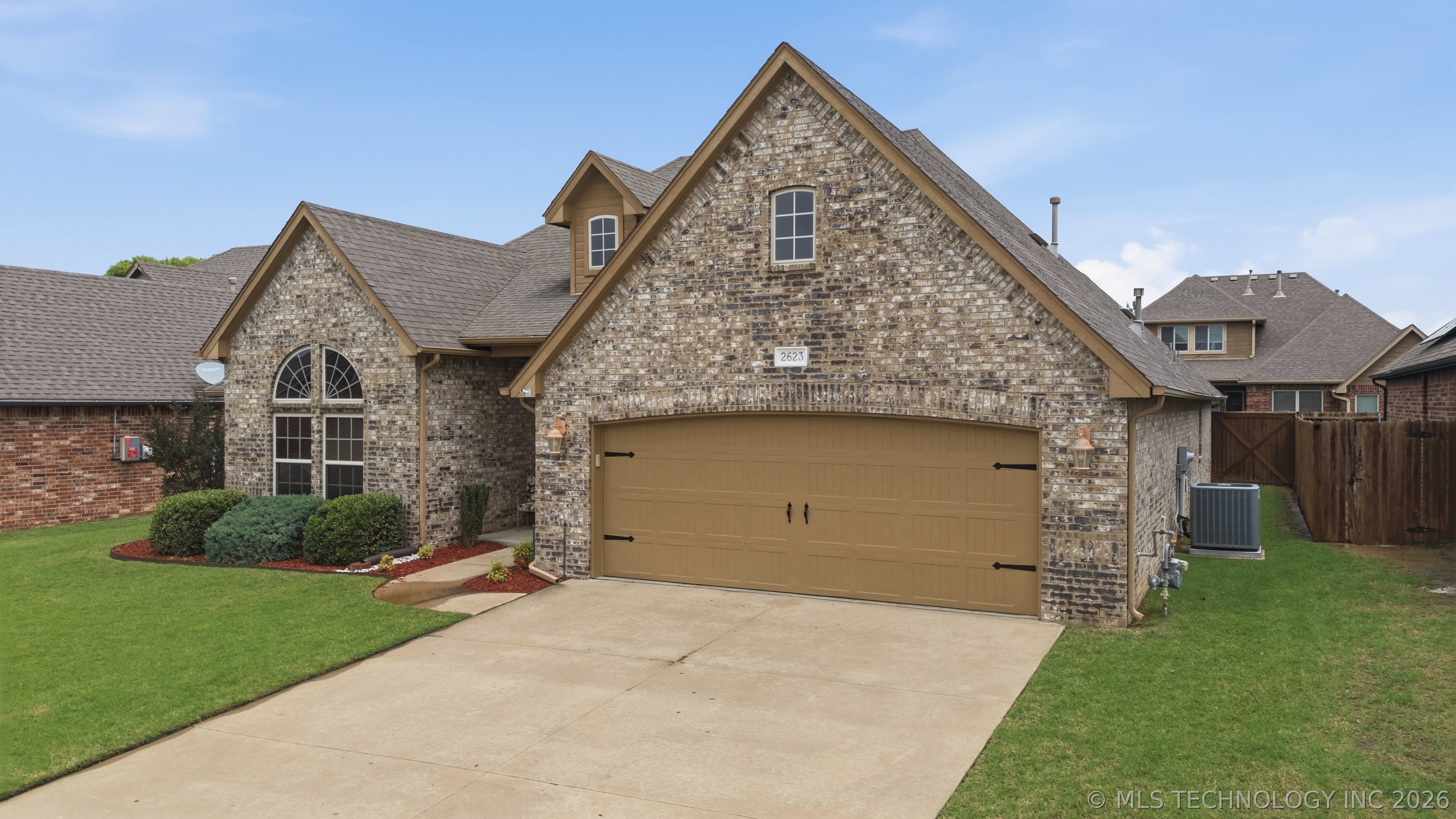 2623 S 15th Place