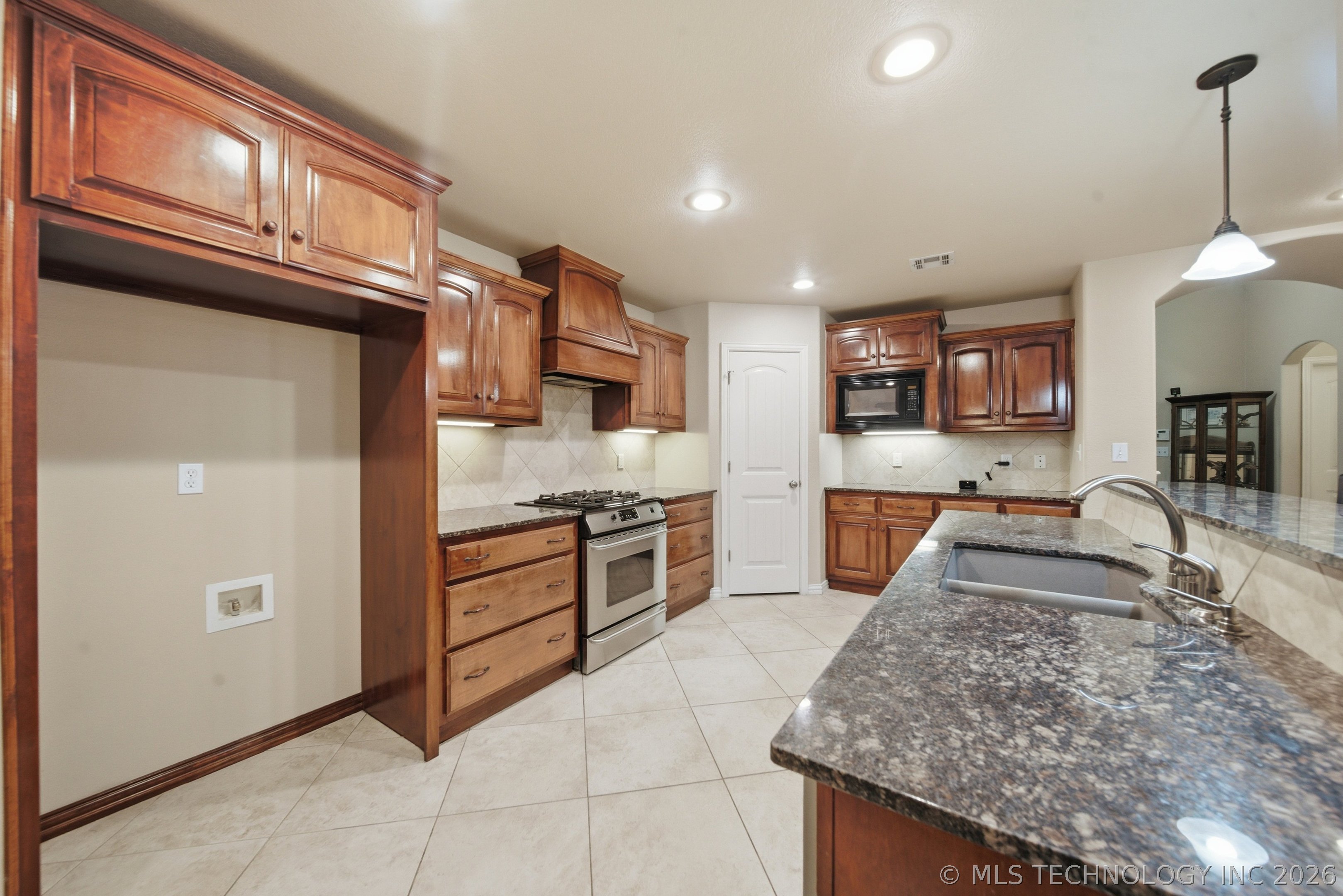 2623 S 15th Place
