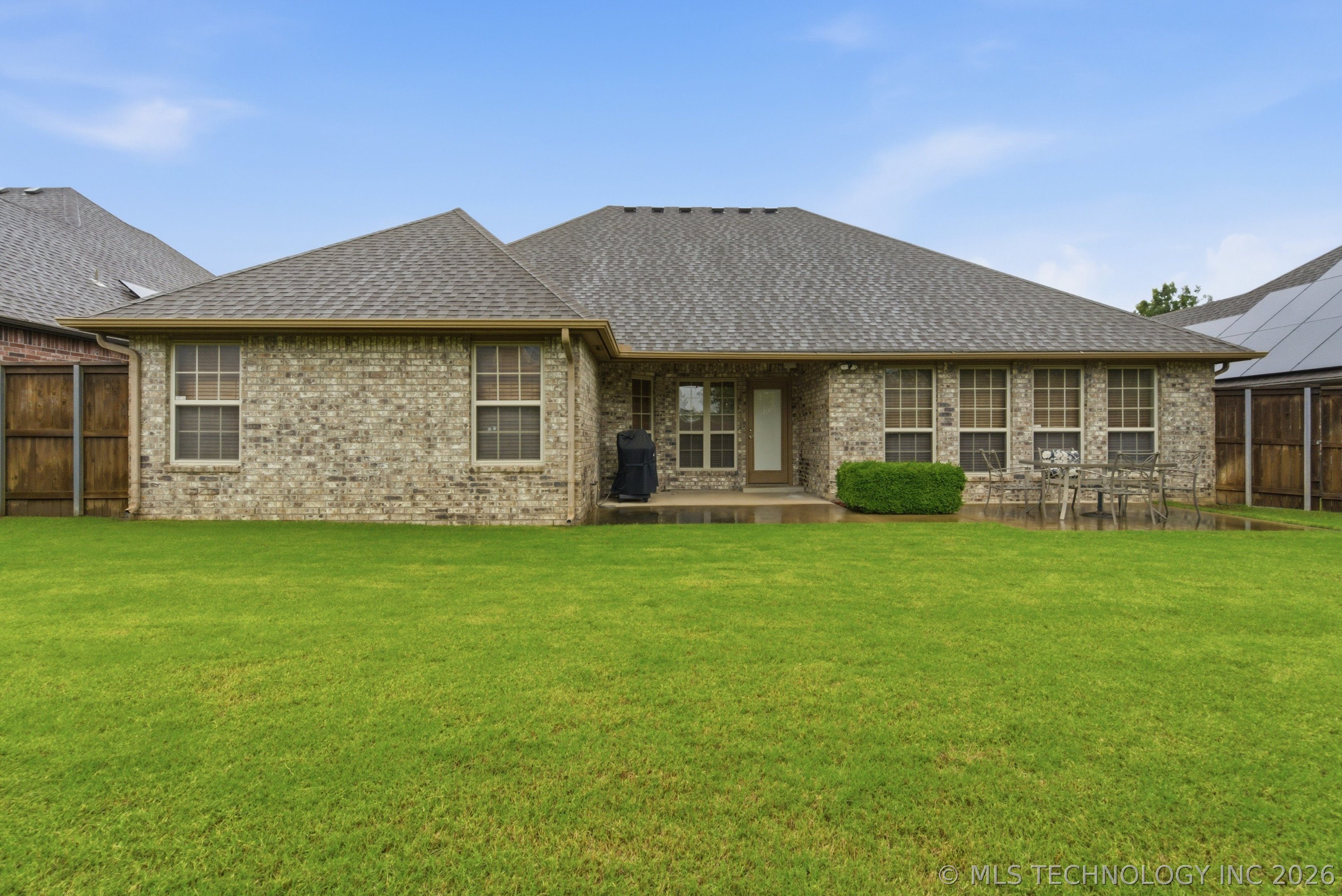 2623 S 15th Place