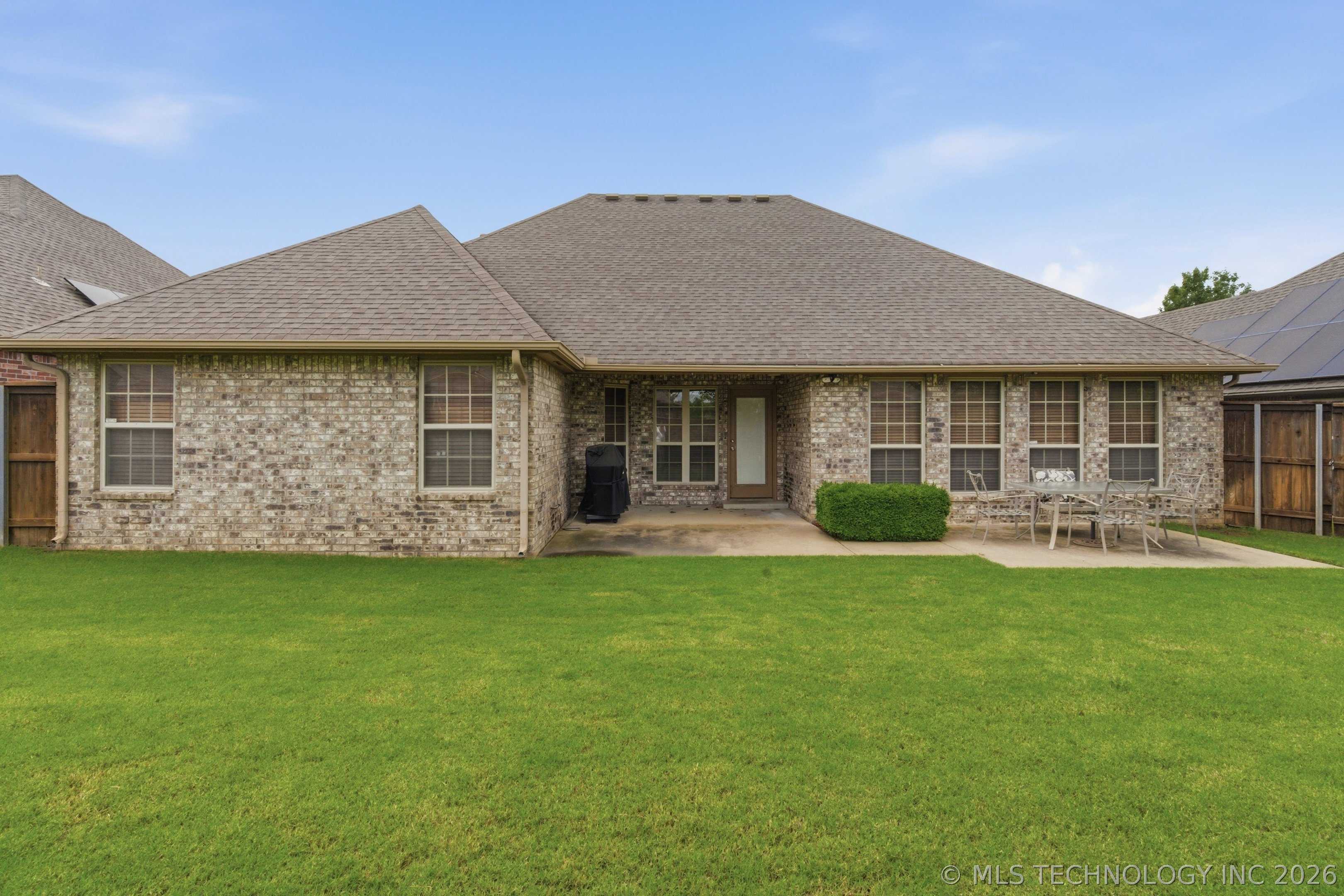 2623 S 15th Place