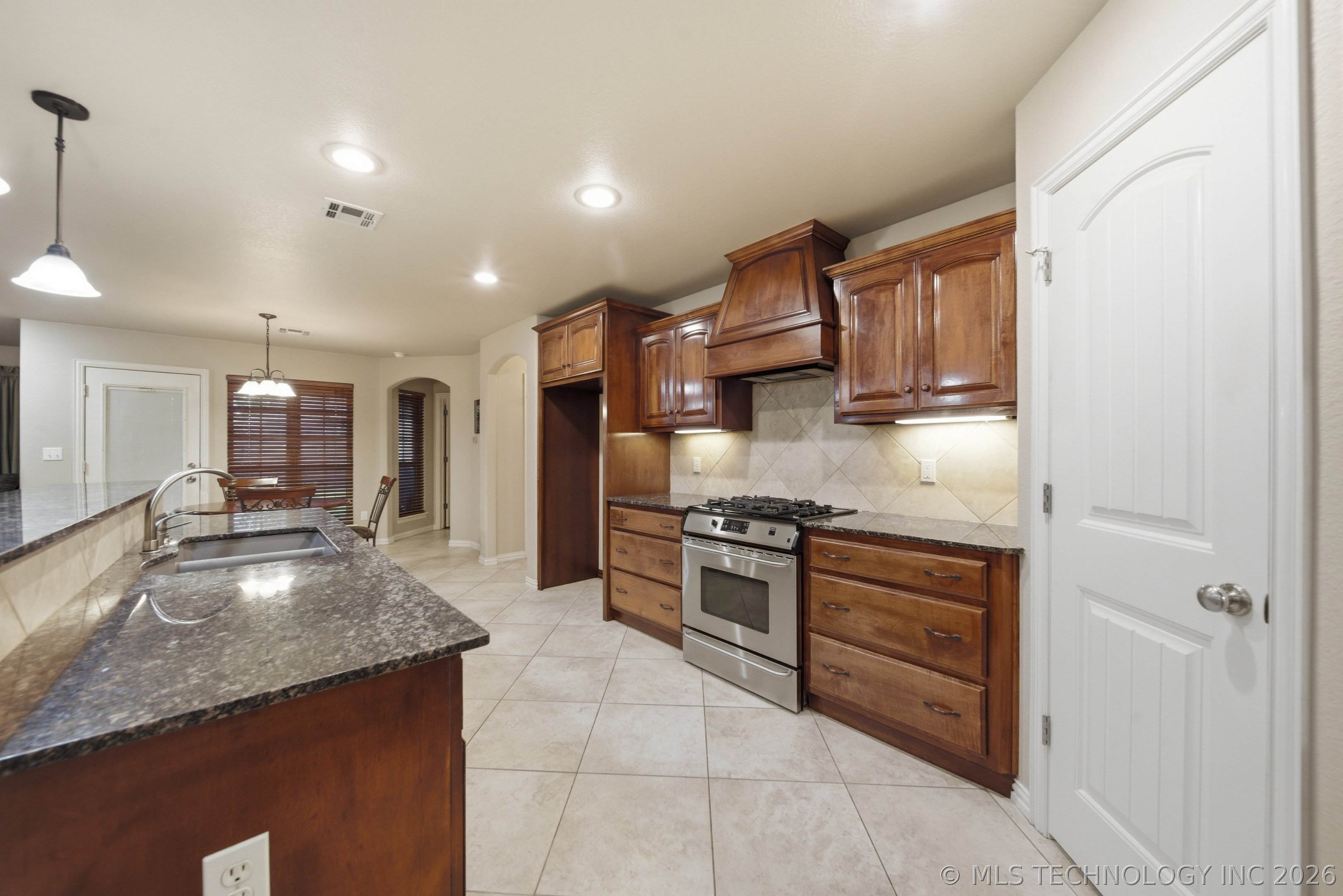 2623 S 15th Place
