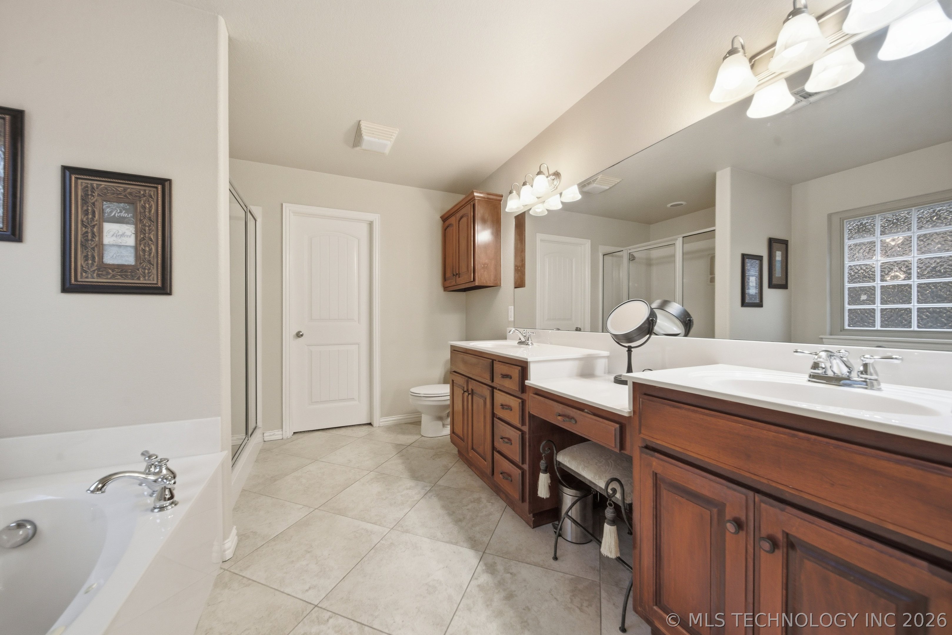 2623 S 15th Place