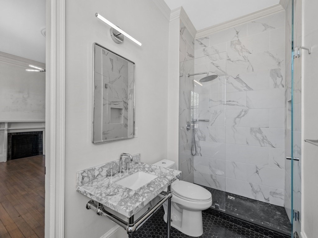 1411 Washington St # 11