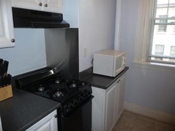 1576 Commonwealth Ave # 10