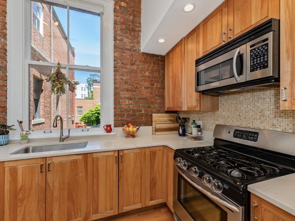 35-39 Saratoga St # 2
