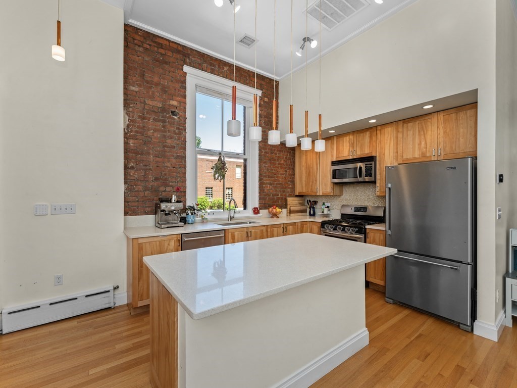 35-39 Saratoga St # 2