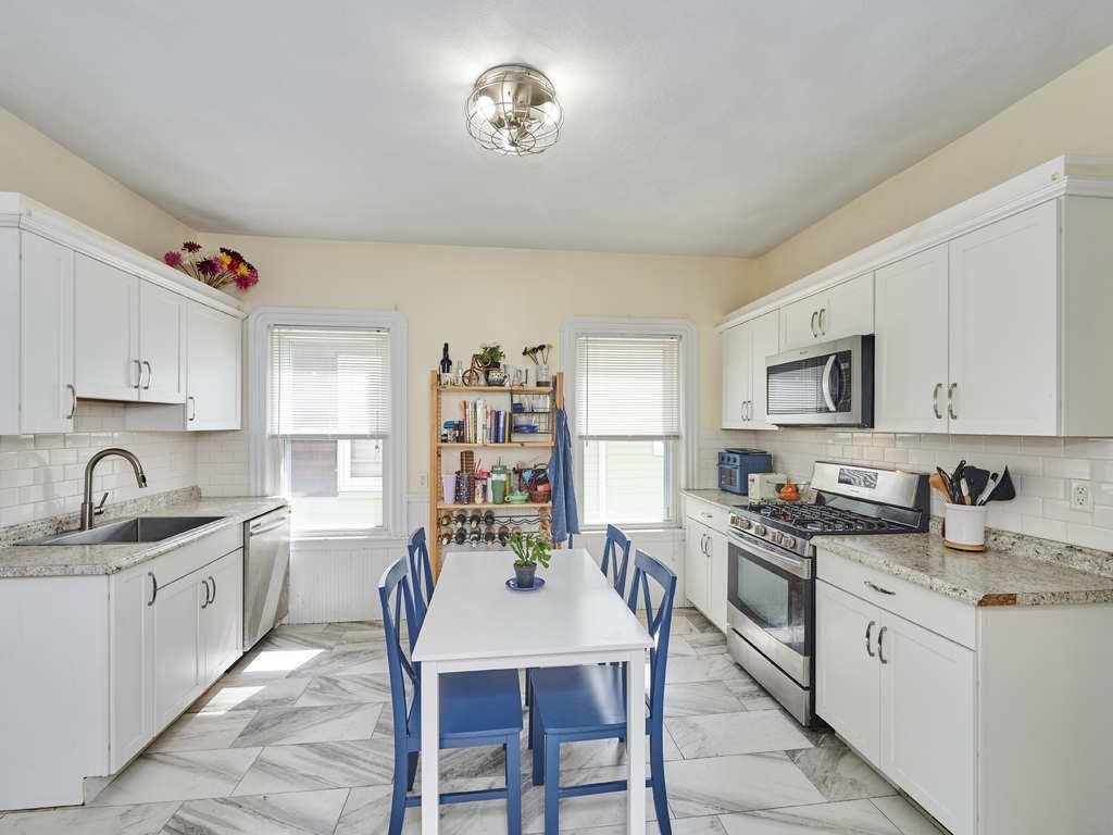 48 Wordsworth St # 2