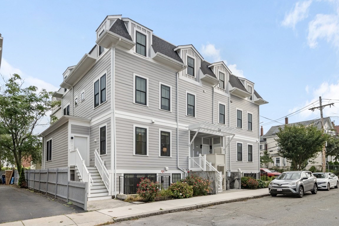 24 Rush St # C