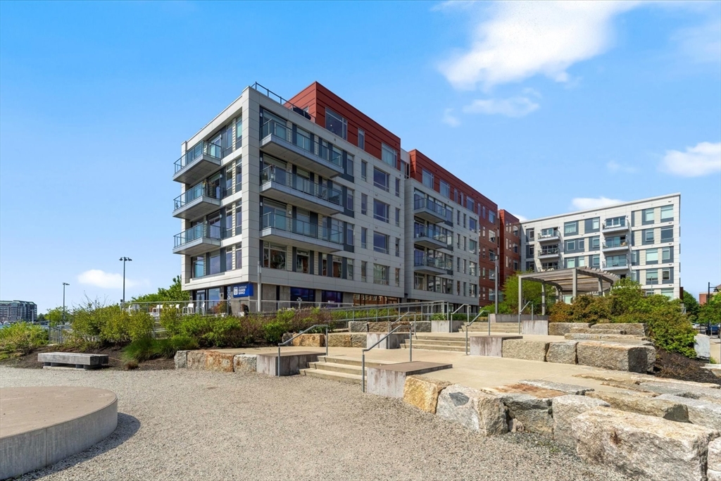 99 Sumner St # 321