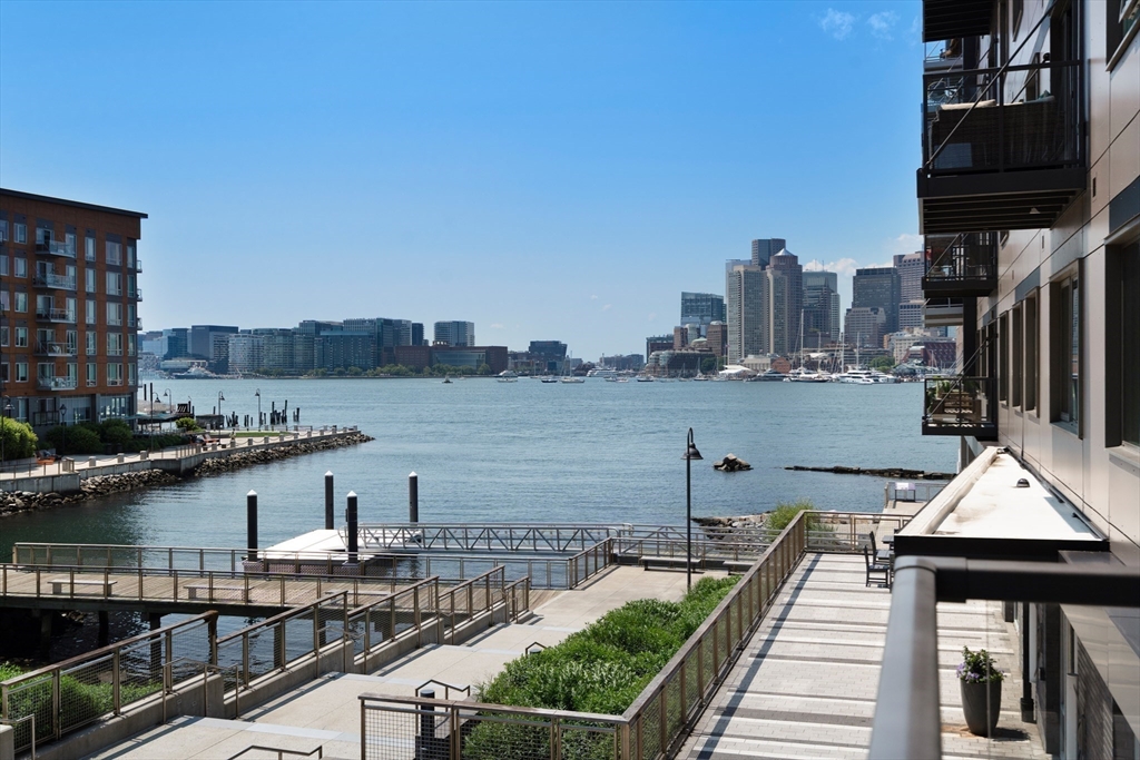 65 Lewis St # 216