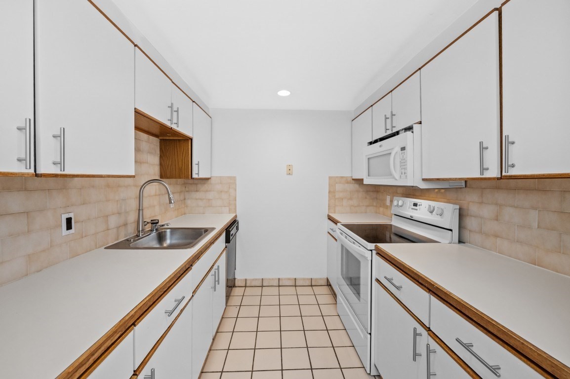 50 Boatswains Way # 204