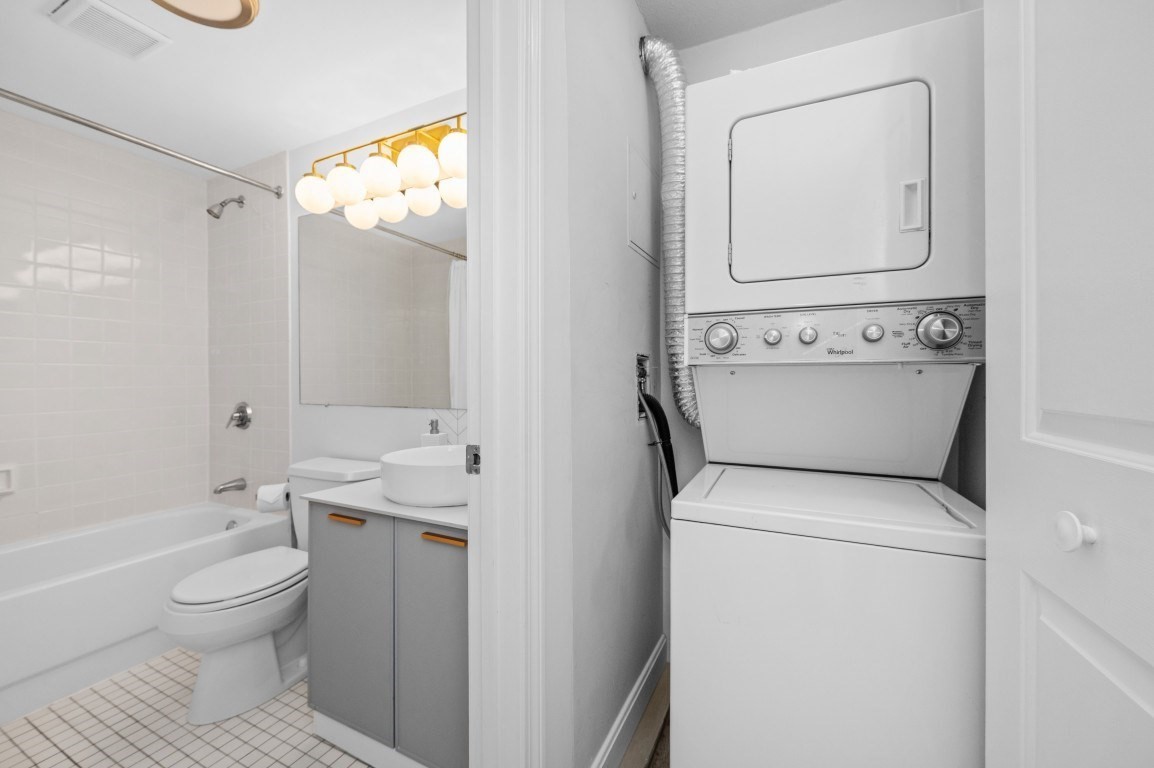 50 Boatswains Way # 204