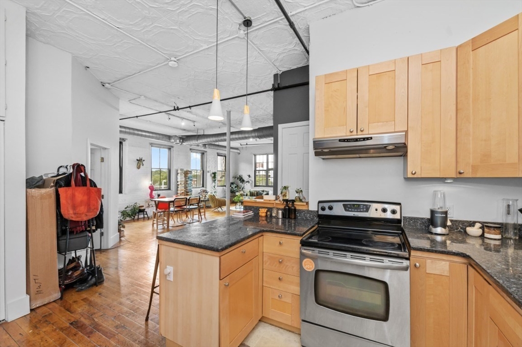10 Williams St # 44