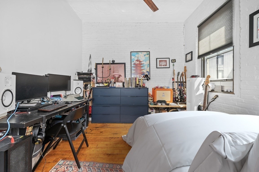 10 Williams St # 44