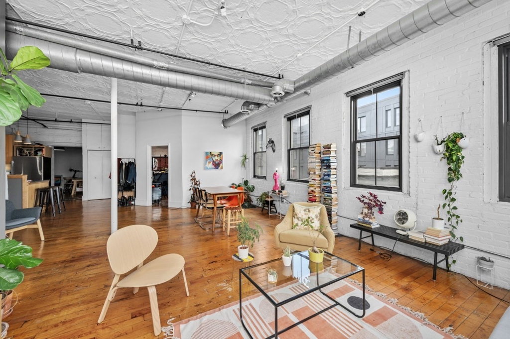 10 Williams St # 44
