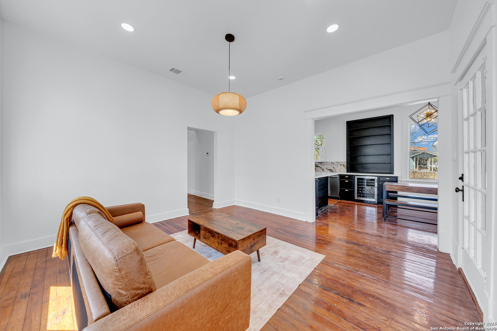 1040 W Rosewood Avenue