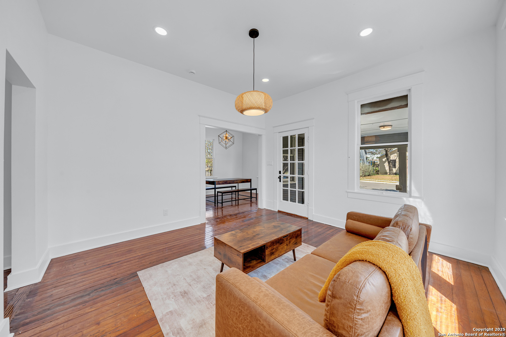 1040 W Rosewood Avenue
