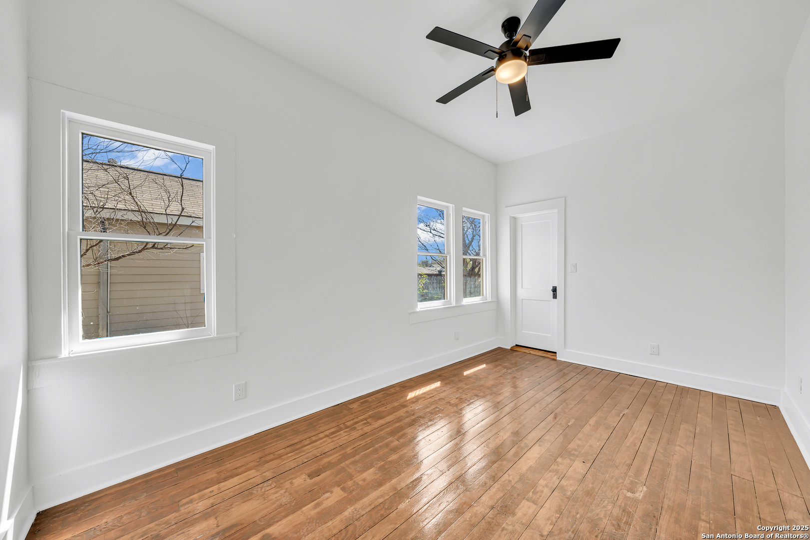 1040 W Rosewood Avenue