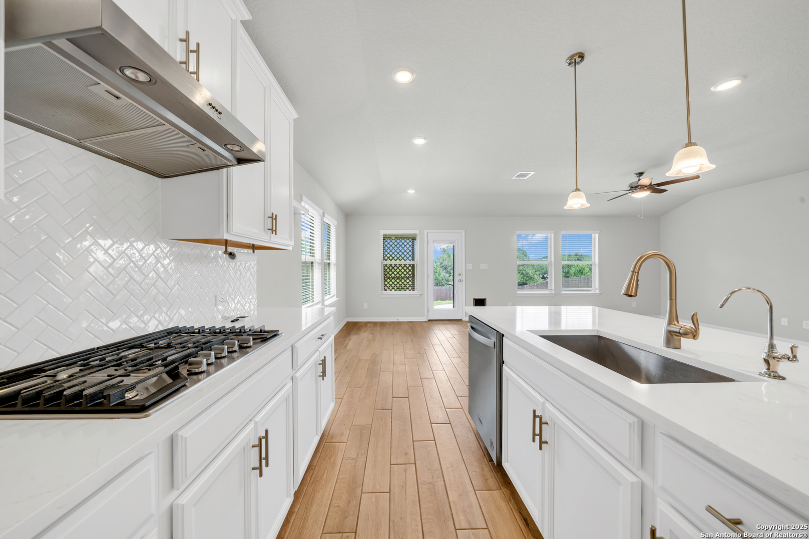 10206 Juniper Oaks