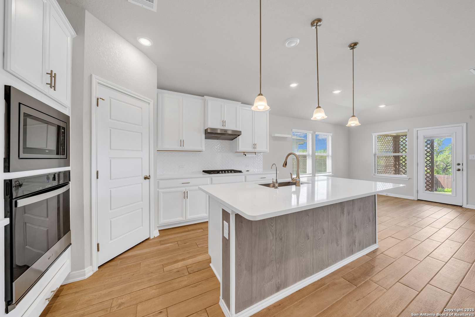 10206 Juniper Oaks