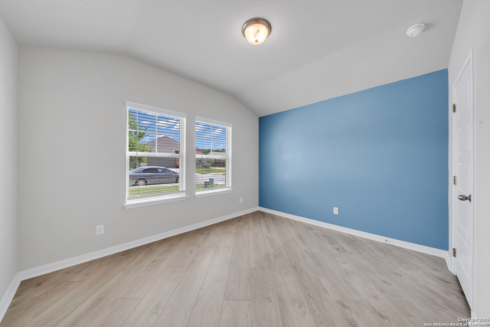 10206 Juniper Oaks