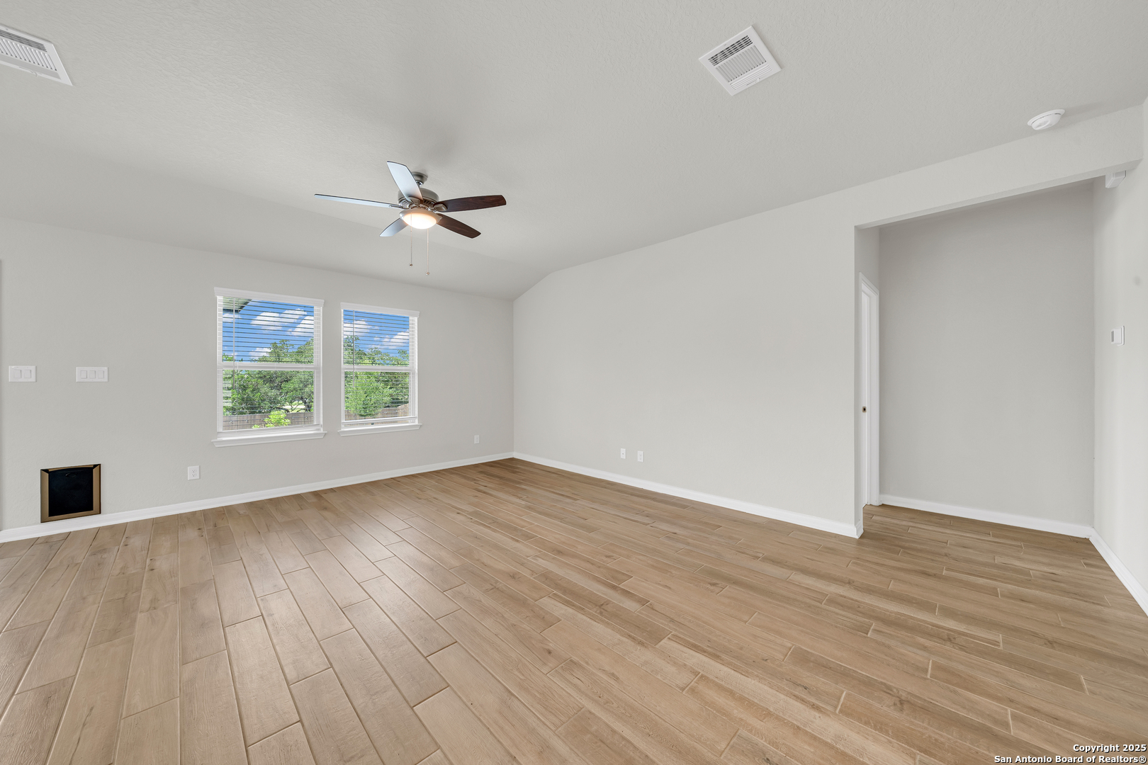 10206 Juniper Oaks