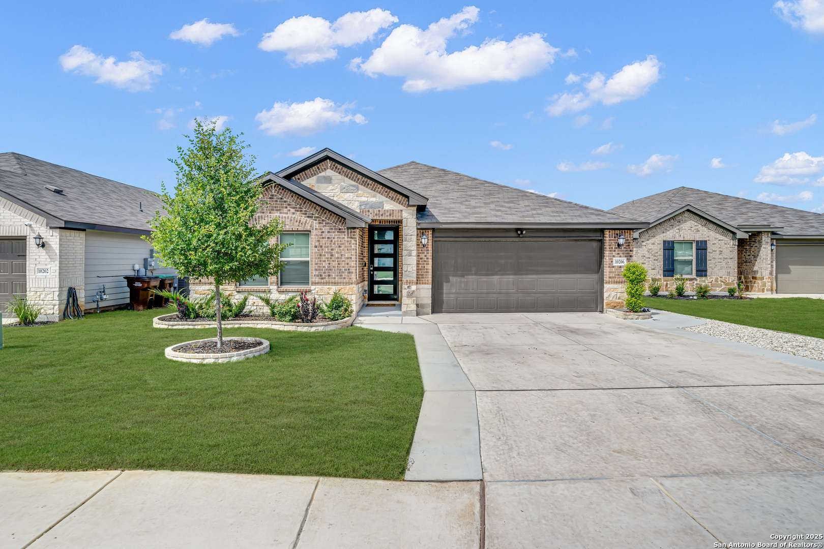 10206 Juniper Oaks