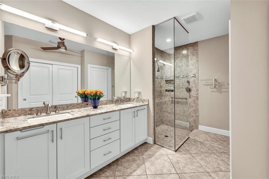 2137 Frangipani CIR Unit: 3-101