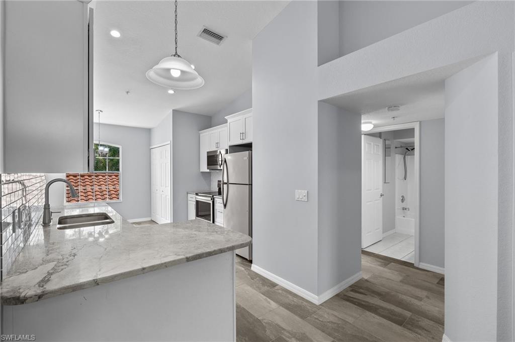 9720 Rosewood Pointe CT # 201