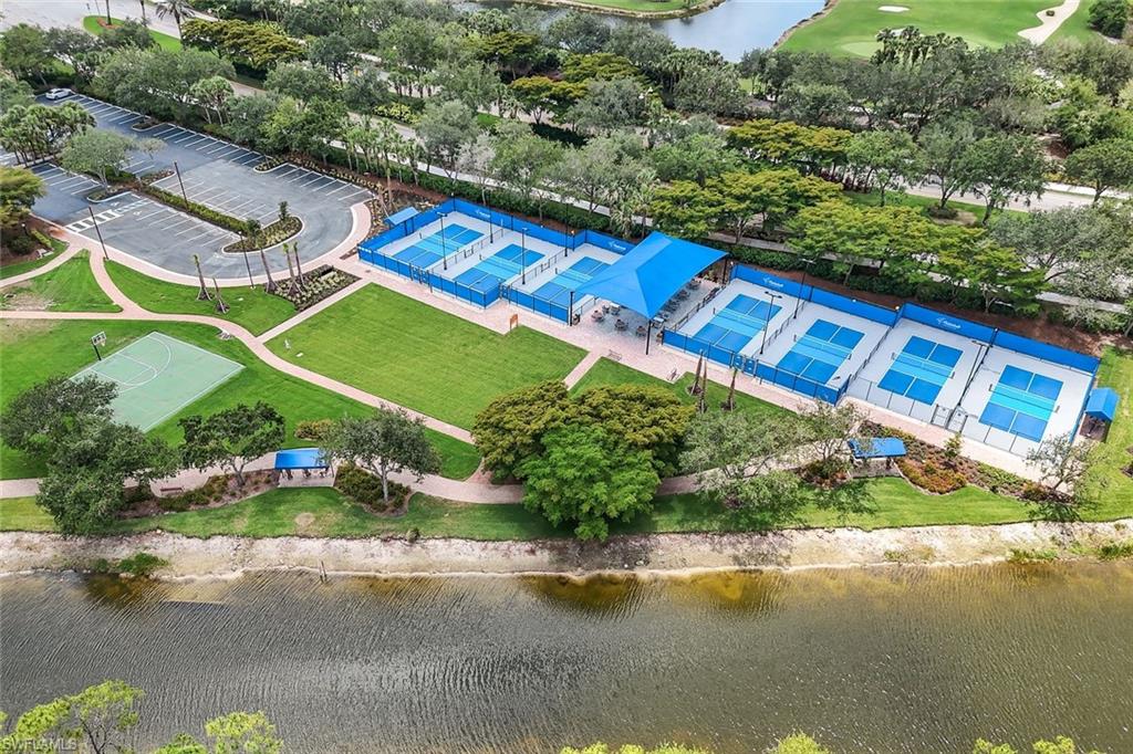 22949 Shady Knoll DR