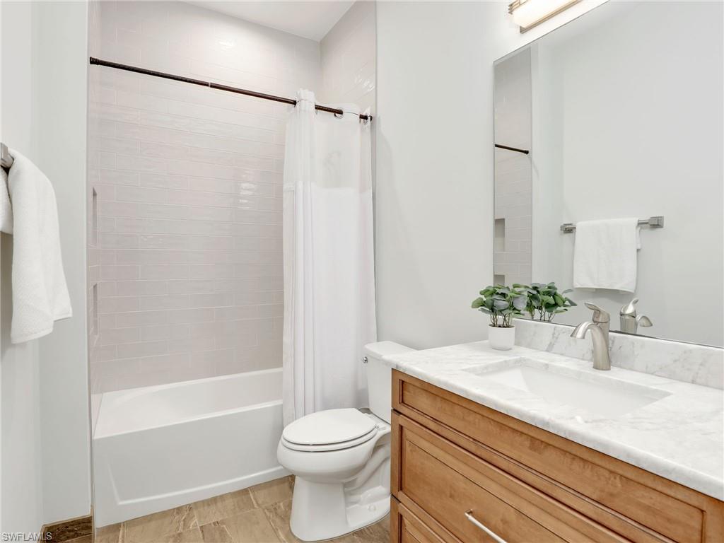 4445 5th AVE SW