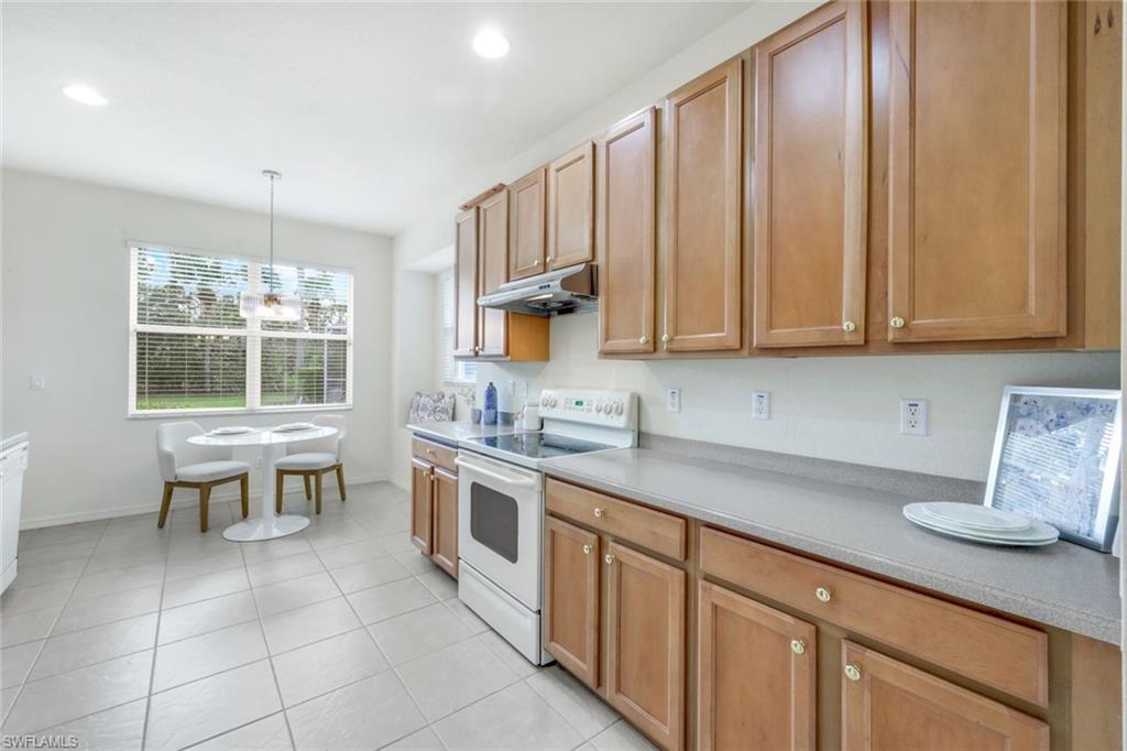 6086 Highwood Park LN