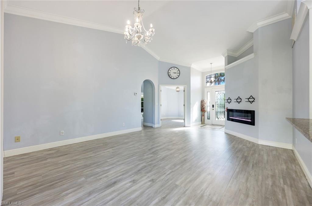658 Lambton LN