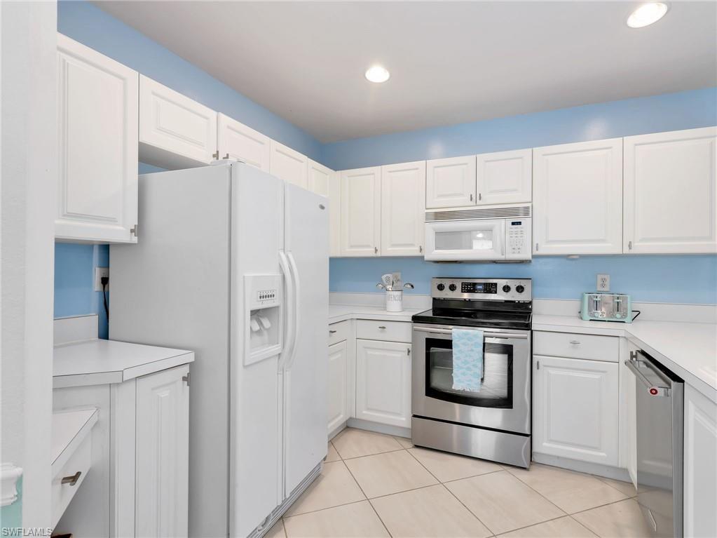 1100 Diamond CIR 1104