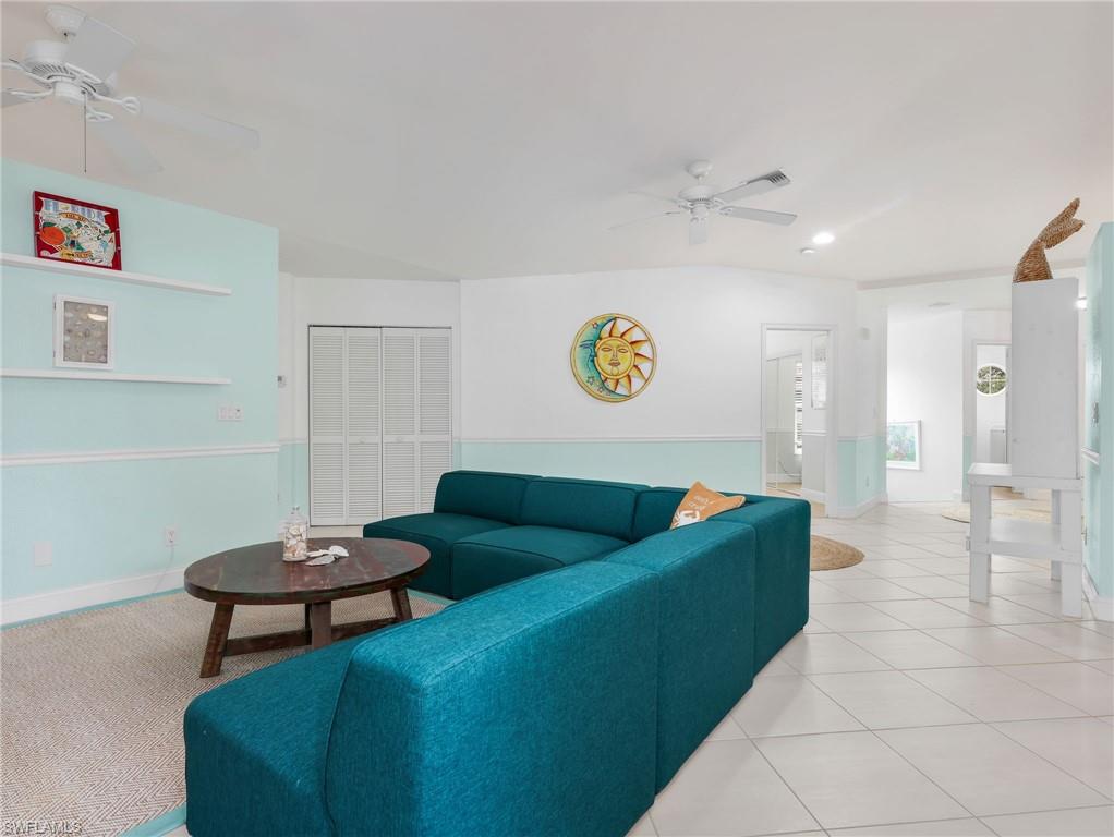 1100 Diamond CIR 1104