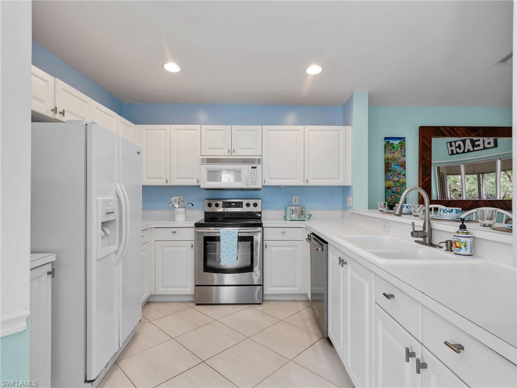 1100 Diamond CIR 1104